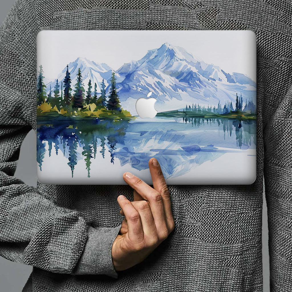 Form-fitting hardshell with Watercolor View design keeps scuffs and scratches at bay