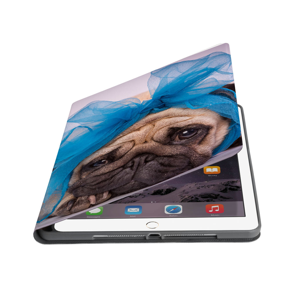 Auto wake and sleep function of the personalized iPad folio case with Dog design